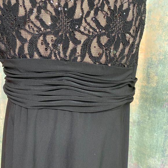 πJessica Howard Little Black Dress with Lace - Picture 5 of 14
